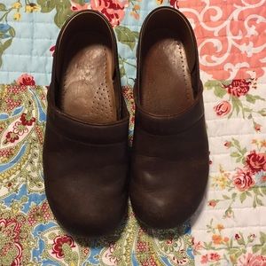 Women’s dansko 40 narrow